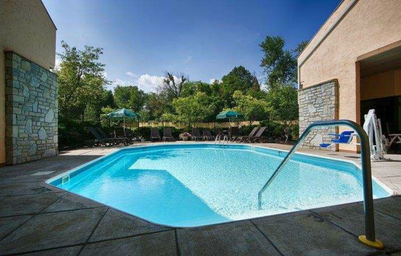 Best Western Clermont Cherry Grove Exterior photo